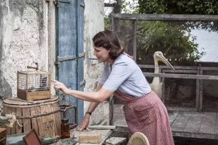 Durrellowie - galeria zdjęć - filmweb