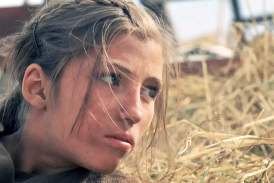 Niebiańskie dni - galeria zdjęć - filmweb
