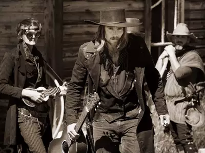 Paradox - galeria zdjęć - filmweb