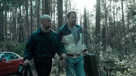 Porządny człowiek - galeria zdjęć - filmweb