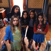 Pretty Little Liars - galeria zdjęć - filmweb