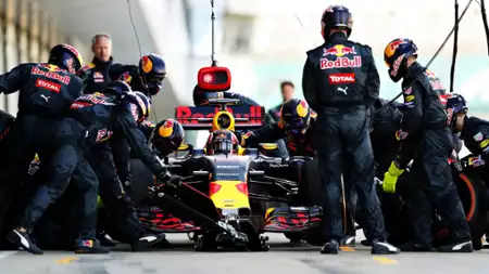 The History of the Pit Stop - galeria zdjęć - filmweb