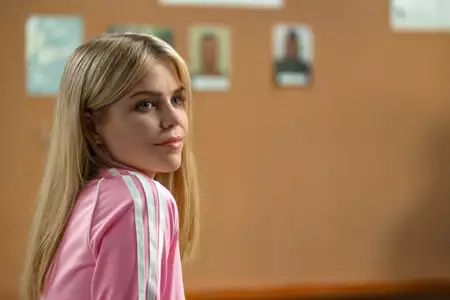 Hightown - galeria zdjęć - filmweb