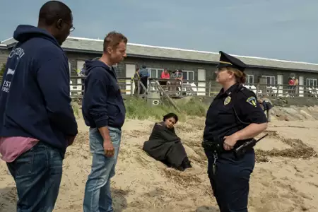 Hightown - galeria zdjęć - filmweb