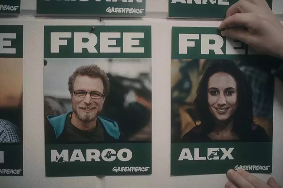 On Thin Ice: Putin v Greenpeace - galeria zdjęć - filmweb
