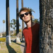 Under the Silver Lake - galeria zdjęć - filmweb