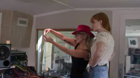 Gaga: Five Foot Two - galeria zdjęć - filmweb