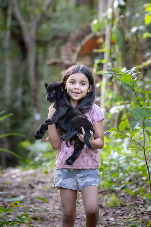 Emma i czarny jaguar - galeria zdjęć - filmweb