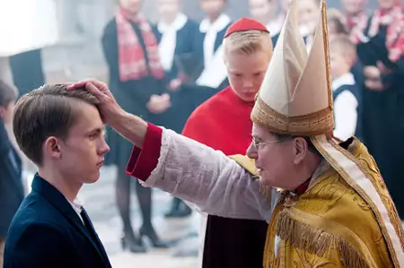 Dzięki Bogu - galeria zdjęć - filmweb
