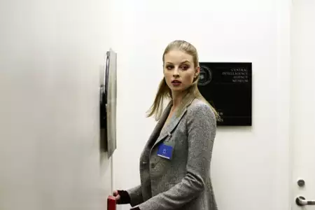 Agentka o stu twarzach - galeria zdjęć - filmweb