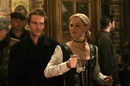 Agentka o stu twarzach - galeria zdjęć - filmweb