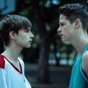 Czarne stokrotki - galeria zdjęć - filmweb