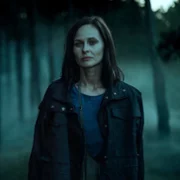 Czarne stokrotki - galeria zdjęć - filmweb
