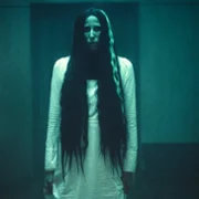 Czarne stokrotki - galeria zdjęć - filmweb