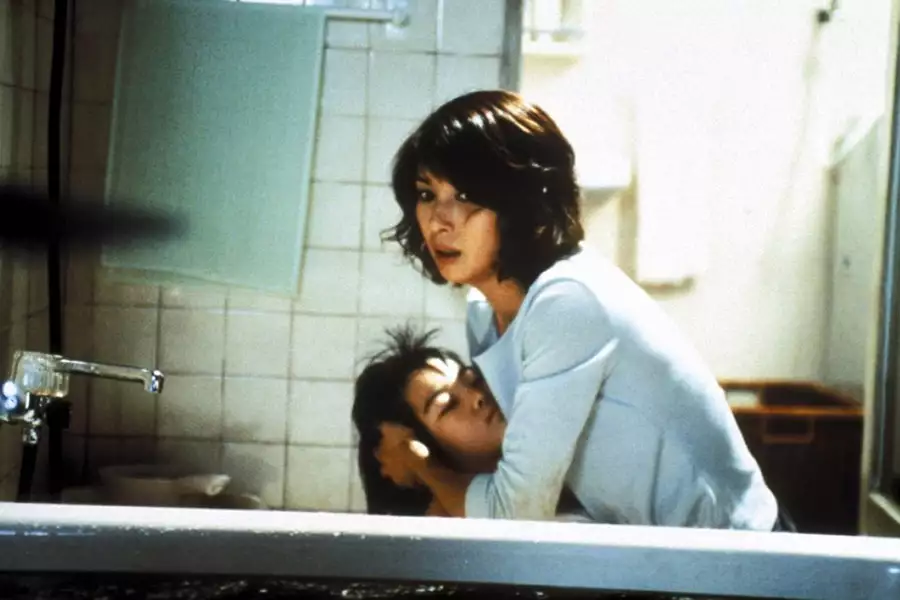 Dark Water - galeria zdjęć - filmweb