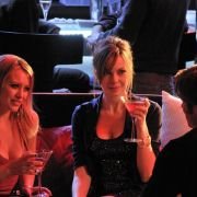 Piękna i Teczka - galeria zdjęć - filmweb
