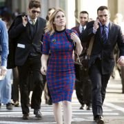 Beauty & the Briefcase - galeria zdjęć - filmweb