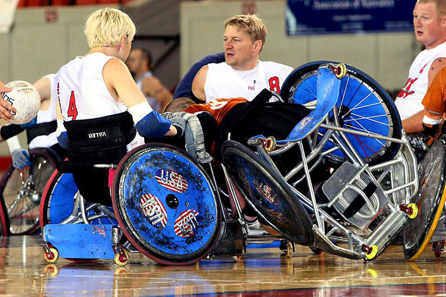 No arms? No legs? No problem! (recenzja filmu Murderball - gra o życie)