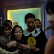 Mom-gaps - galeria zdjęć - filmweb