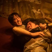 Mom-gaps - galeria zdjęć - filmweb