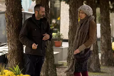 Podw&oacute;jna godzina - galeria zdjęć - filmweb