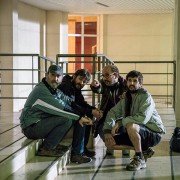 Bombowi sąsiedzi - galeria zdjęć - filmweb