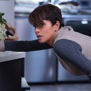 Extant: Przetrwanie - galeria zdjęć - filmweb