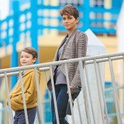 Extant - galeria zdjęć - filmweb