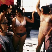Real Women Have Curves - galeria zdjęć - filmweb