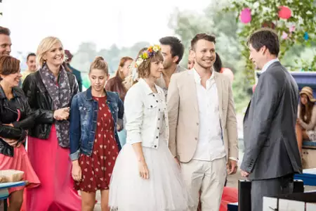 Pierwsza miłość - galeria zdjęć - filmweb