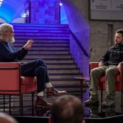 My Next Guest with David Letterman and Volodymyr Zelenskyy - galeria zdjęć - filmweb