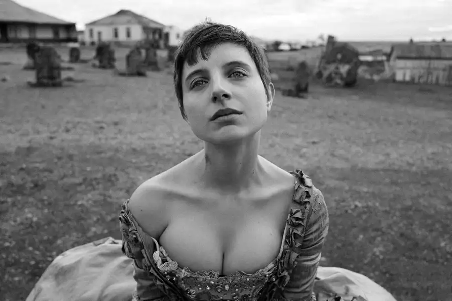 Hrabia - galeria zdjęć - filmweb