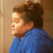 Zelda Rubinstein w Duch II: Druga strona