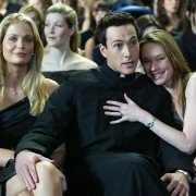 The Long Weekend - galeria zdjęć - filmweb