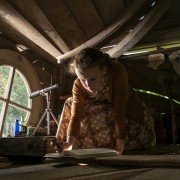 Crooked House - galeria zdjęć - filmweb