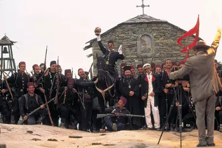 Proch i pył - galeria zdjęć - filmweb