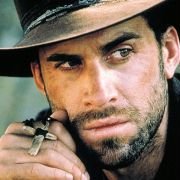 Dust - galeria zdjęć - filmweb