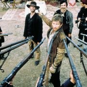Proch i pył - galeria zdjęć - filmweb