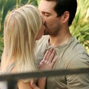 Invasion - galeria zdjęć - filmweb