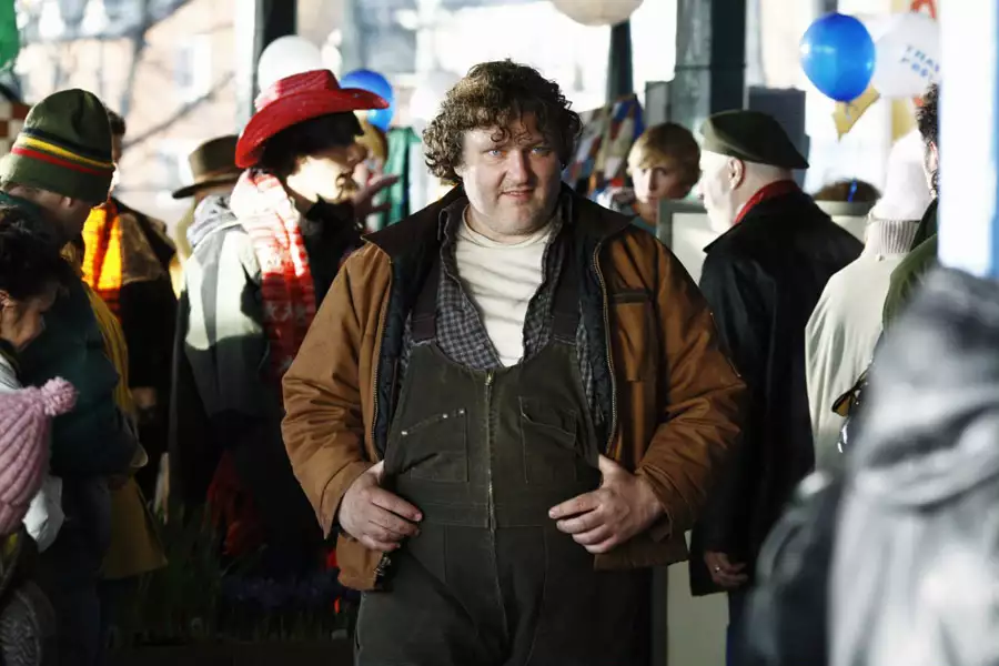 Happy Town - galeria zdjęć - filmweb