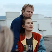 Być kochaną - galeria zdjęć - filmweb