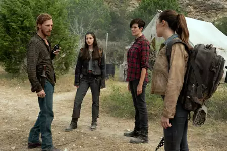 Fear the Walking Dead - galeria zdjęć - filmweb