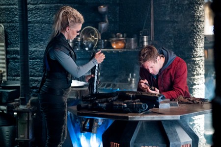 Krypton - galeria zdjęć - filmweb