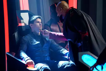 Krypton - galeria zdjęć - filmweb