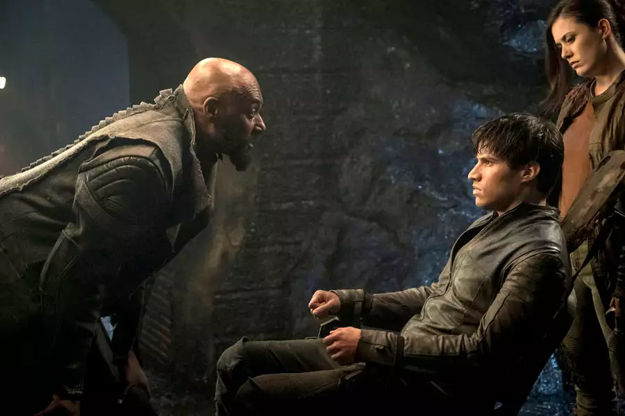 Krypton - galeria zdjęć - filmweb