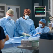 Chirurdzy - galeria zdjęć - filmweb