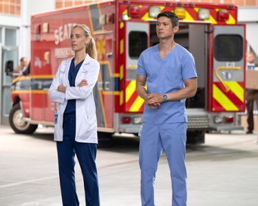 Sezon 22 Odcinek 1 Only the Strong Survive