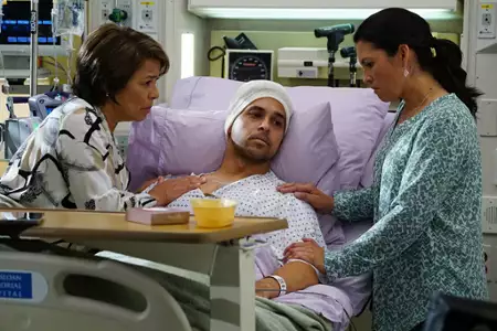 Chirurdzy - galeria zdjęć - filmweb