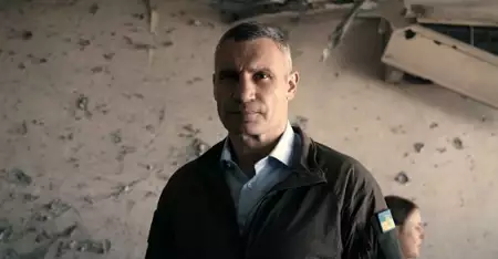 Kliczko: więcej niż walka - galeria zdjęć - filmweb