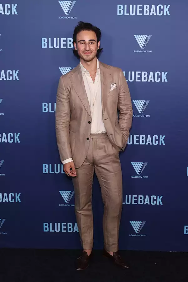 Blueback - galeria zdjęć - filmweb